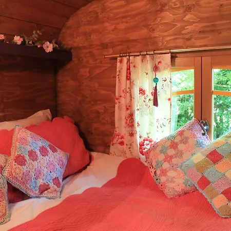 Bed & Breakfast Roulottes Du Rouard Camiers