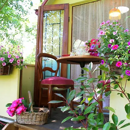 Bed and breakfast Roulottes Du Rouard