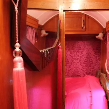 Roulottes Du Rouard Camiers