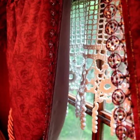Bed and breakfast Roulottes Du Rouard