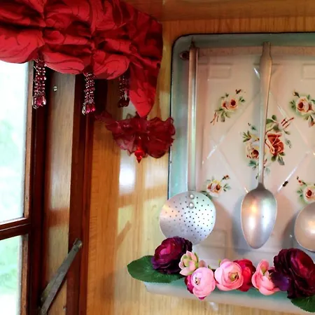 Roulottes Du Rouard Camiers