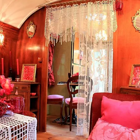 Roulottes Du Rouard Camiers