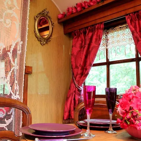 Bed & Breakfast Roulottes Du Rouard Camiers